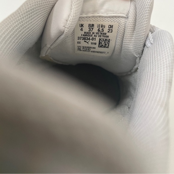 Puma Carina Sneaker Leather Platform Shoes in White / Silver, Size 6.5 - Picture 11 of 11